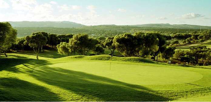 Campo de Golf Dehesa de MontenMedio